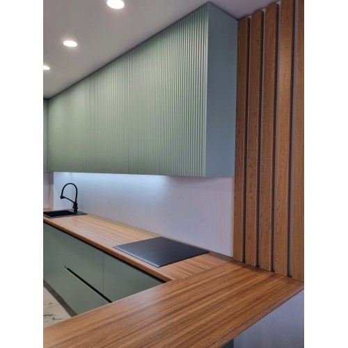 Bucătărie Verde modern la comandă.